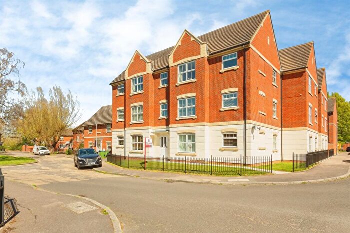 1 Bedroom Apartment For Sale In Juniper Drive, Weston Turville, Aylesbury, HP22