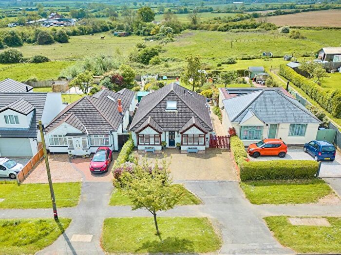 4 Bedroom Detached House For Sale In Crick Road, Hillmorton, CV21