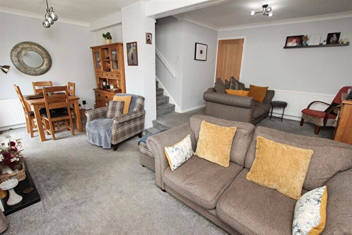 4 Bedroom Detached House For Sale In Aviemore Road, Doncaster, DN4