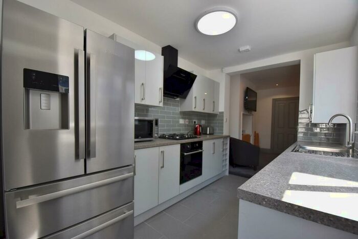 5 Bedroom End Of Terrace House To Rent In Derry Avenue, Mutley, Plymouth, PL4