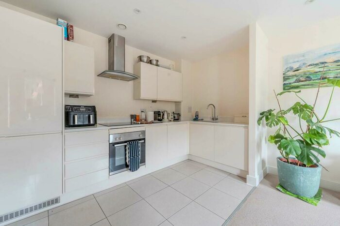 2 Bedroom Flat To Rent In Riverside Place, Pinner, HA5