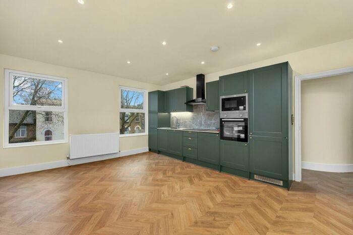 4 Bedroom Flat To Rent In Barking Road, London, E13