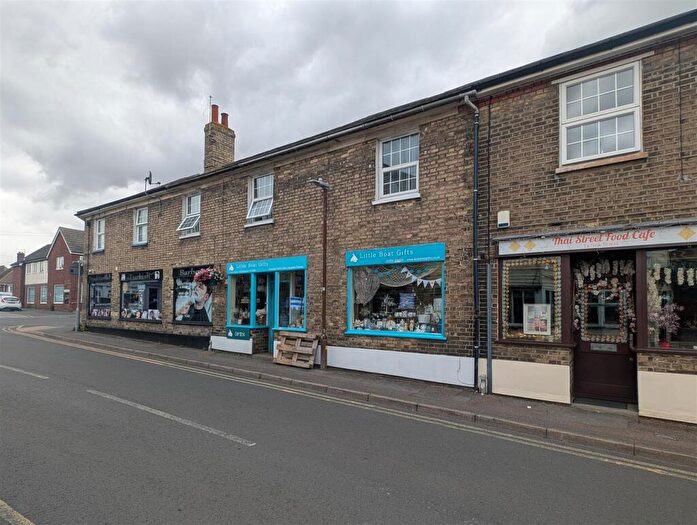 2 Bedroom Flat To Rent In New Street, Brightlingsea, CO7