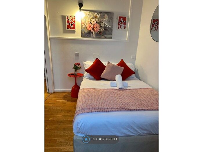 1 Bedroom Flat To Rent In Fortress Yard, London, NW5