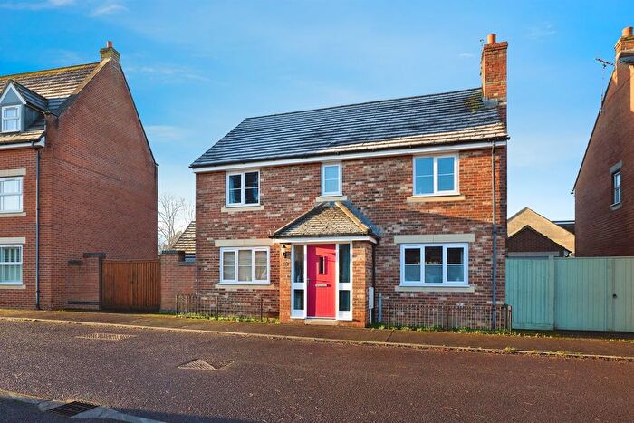 4 Bedroom Detached House For Sale In Fern Brook Lane, Gillingham, SP8