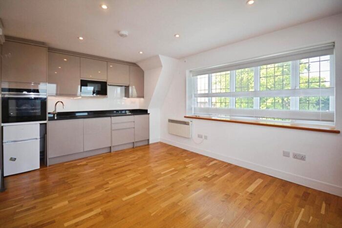 Studio To Rent In Chesham Road, Amersham, HP6