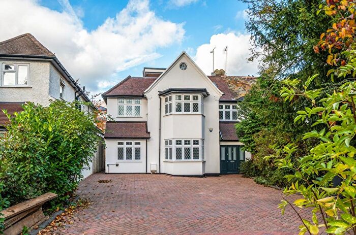 6 Bedroom Semi-Detached House To Rent In Chandos Avenue, London, N20