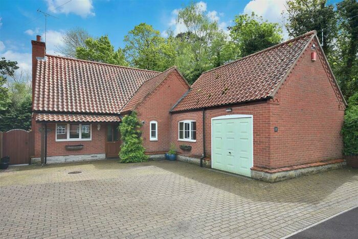 3 Bedroom Detached House For Sale In Cottage Lane, Collingham, Newark, NG23
