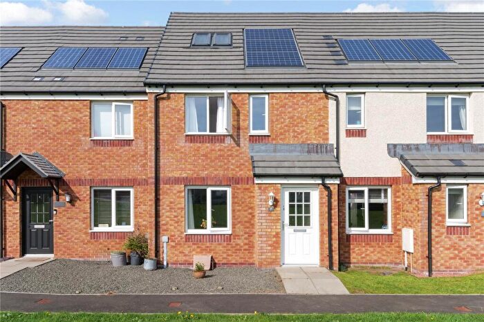 3 Bedroom Terraced House For Sale In National Path, Glasgow, G43