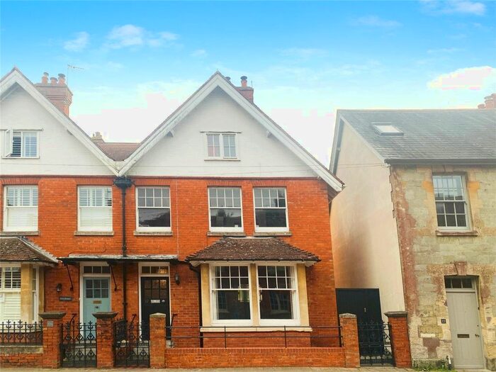 6 Bedroom Semi-Detached House To Rent In Salisbury Street, Shaftesbury, Dorset, SP7