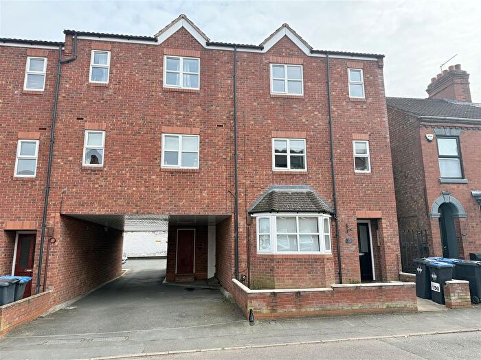 1 Bedroom Flat For Sale In Cambridge Street, Rugby, CV21