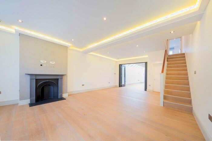 5 Bedroom Terraced House To Rent In Musard Road, London, W6