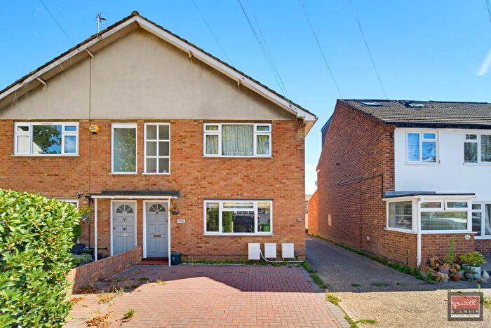 2 Bedroom Maisonette For Sale In Park Road, Ashford, TW15