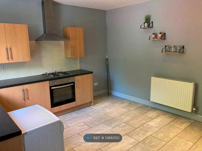 3 Bedroom Terraced House To Rent In Railway Road, Chorley, PR6