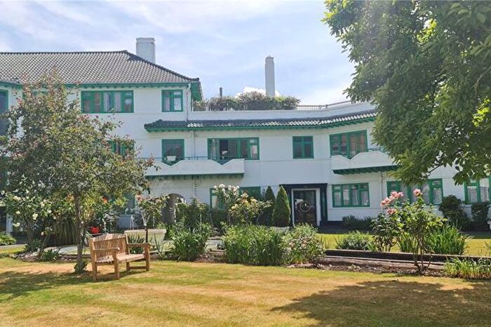 3 Bedroom Property To Rent In Elm Park Road, Pinner, HA5