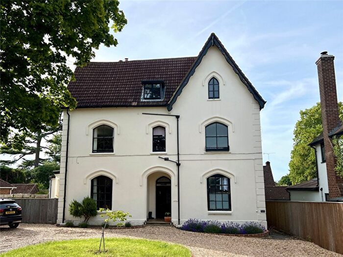 1 Bedroom Flat For Sale In Epsom Road, Guildford, Surrey, GU1