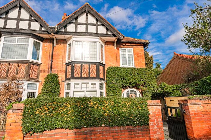 4 Bedroom Semi Detached House For Sale In Burgate, Barton-upon-Humber, Lincolnshire, DN18