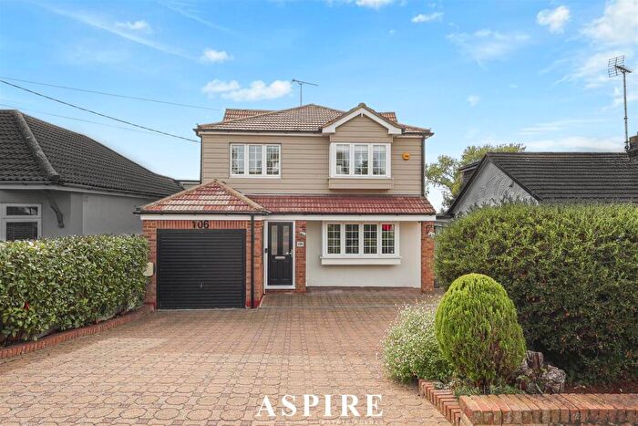 4 Bedroom Detached House For Sale In Cumberland Avenue, Benfleet, SS7