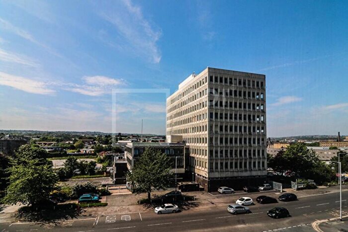 Flat To Rent In Colonnade House Includes Electric + Water Bills, BD1