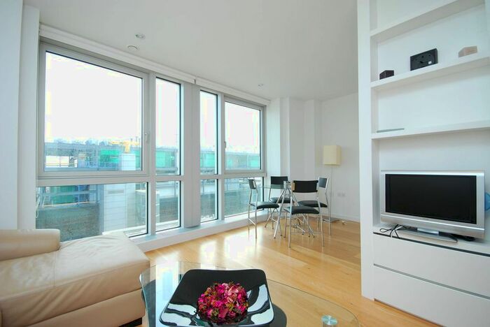 Studio To Rent In Ontario Tower, Canary Wharf, London, E14