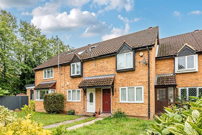 3 Bedroom Terraced House For Sale In Morell Close, Barnet, EN5