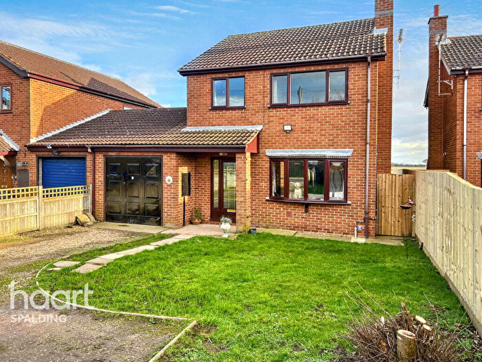 3 Bedroom Link Detached House For Sale In Roman Bank, Holbeach, PE12