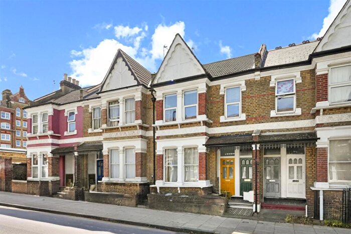 1 Bedroom Maisonette For Sale In Princess May Road, Stoke Newington, N16
