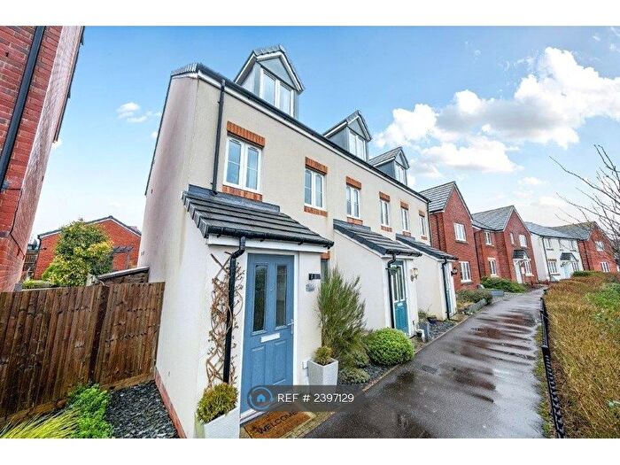 3 Bedroom End Of Terrace House To Rent In Saddle Way, Andover, SP11