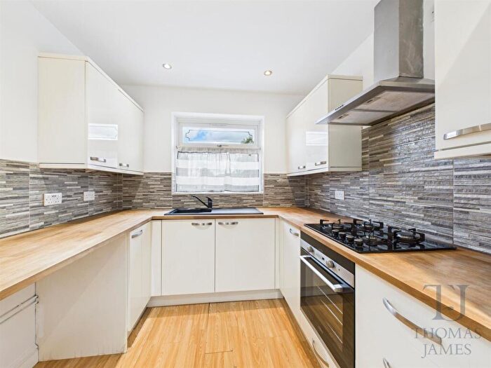 2 Bedroom Semi-Detached Bungalow For Sale In Thorntons Close, Cotgrave, Nottingham, NG12