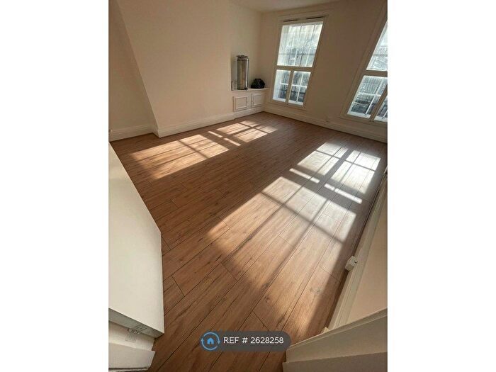 1 Bedroom Flat To Rent In Market Street, Birkenhead, CH41