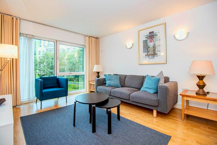 1 Bedroom Flat To Rent In Empire Square West, Empire Square, London, SE1