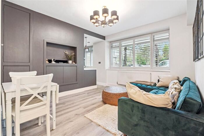 2 Bedroom Flat For Sale In Maida Vale, London, W9
