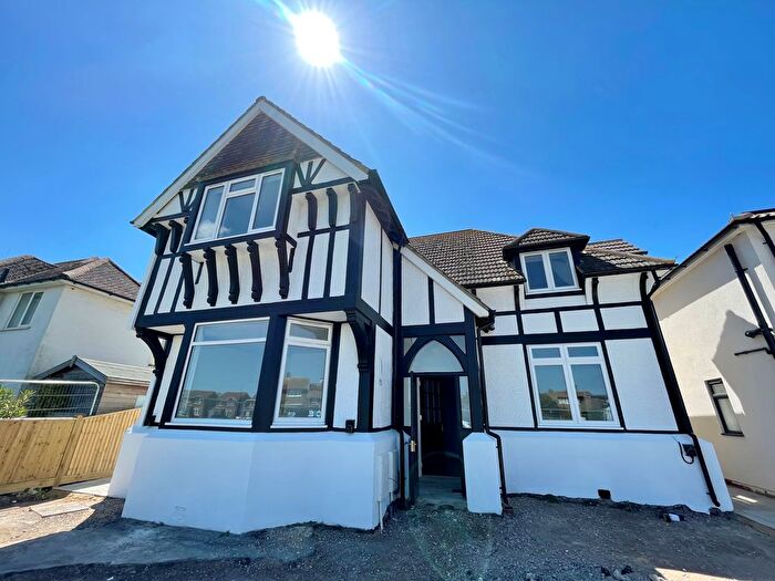 3 Bedroom Flat To Rent In Hillersdon Court, Seaford, BN25