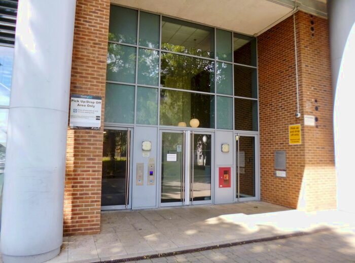 2 Bedroom Flat To Rent In Exchange Road, Watford, WD18