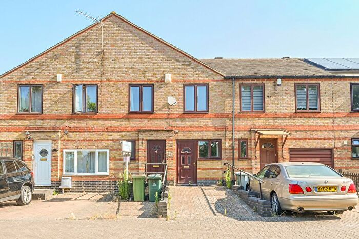 4 Bedroom Terraced House For Sale In Nightingale Way, Royal Docks, London, E6