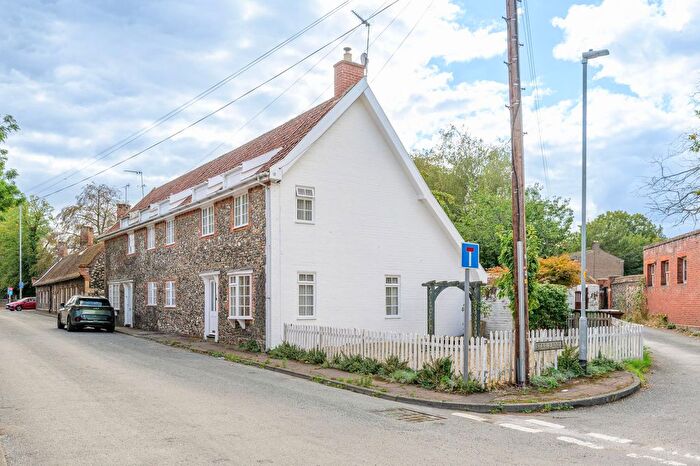3 Bedroom Cottage For Sale In Old Bury Road, Thetford, IP24