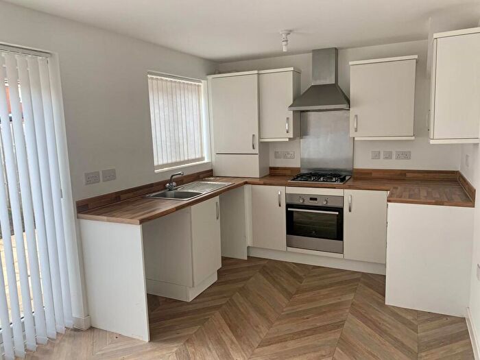 3 Bedroom House To Rent In Lovesey Avenue, Hucknall, NG15