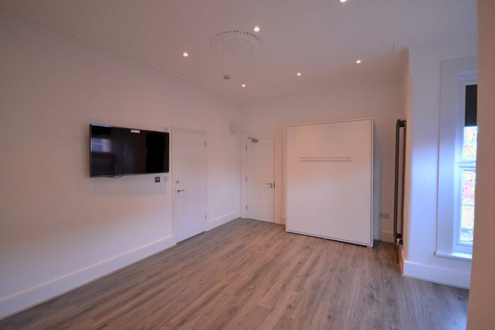 Studio To Rent In Airthrie Road, Ilford, IG3