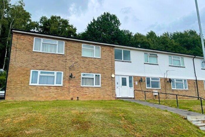 2 Bedroom Flat To Rent In Brook Close, Crowborough, TN6