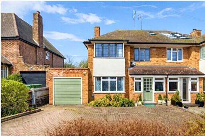 3 Bedroom Semi-Detached House For Sale In Bloomfield Road, Harpenden, Hertfordshire, AL5