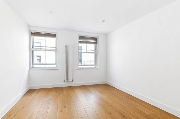 1 Bedroom Flat To Rent In Catherine Street, Covent Garden, WC2B