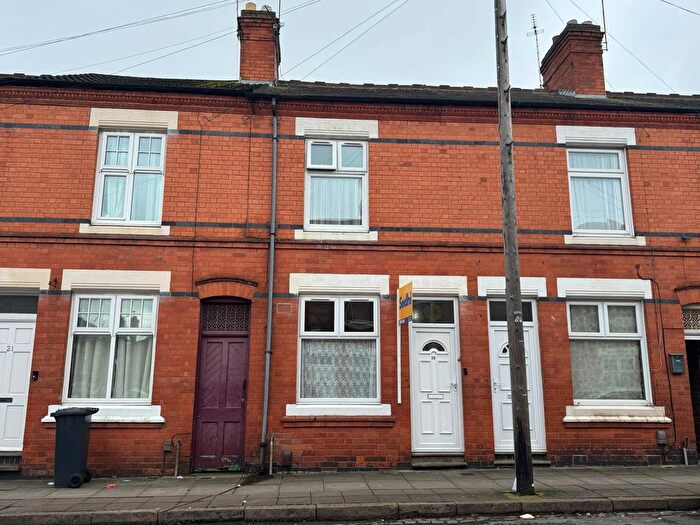 3 Bedroom Terraced House For Sale In Herschell Street, Leicester, LE2