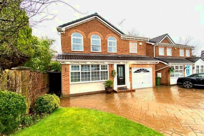 4 Bedroom Property To Rent In Willow Wood Close, Ashton-Under-Lyne, OL6
