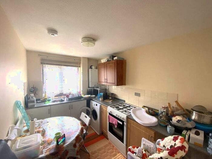 1 Bedroom Maisonette To Rent In Kilmarnock Gardens, Dagenham, Essex, RM8