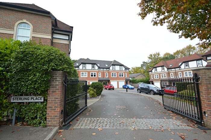 3 Bedroom Town House To Rent In Sterling Place, Weybridge, KT13