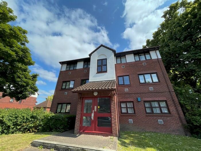 2 Bedroom Flat To Rent In Clover Way, Wallington, SM6