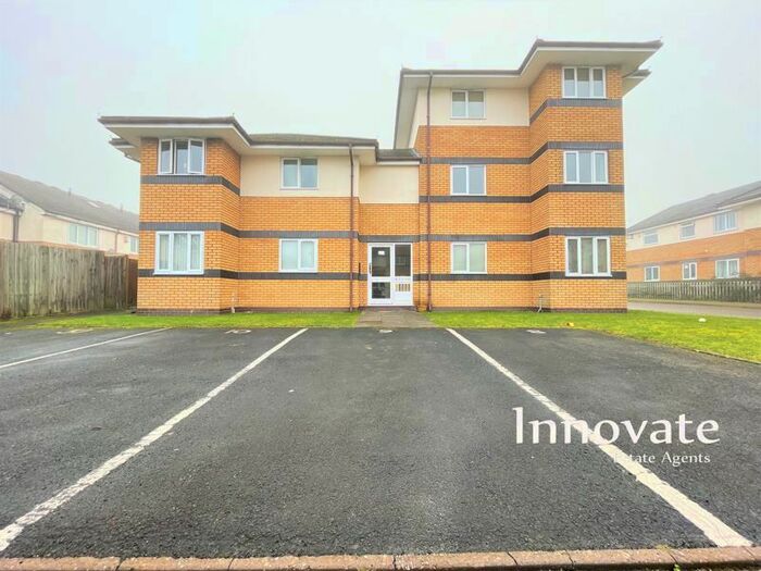 2 Bedroom Flat To Rent In Quayside Close, Oldbury, B69