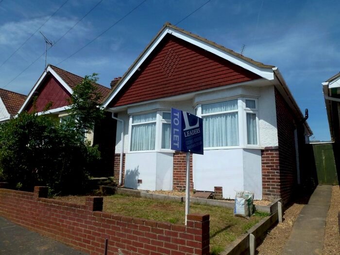 2 Bedroom Bungalow To Rent In Wycliffe Road, Midanbury, Southampton, SO18