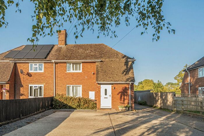 3 Bedroom Semi-detached House For Sale In High Street, Westcott, Aylesbury, HP18
