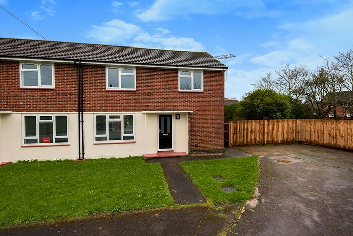 3 Bedroom End Of Terrace House To Rent In Cavalry Crescent, Hounslow, TW4